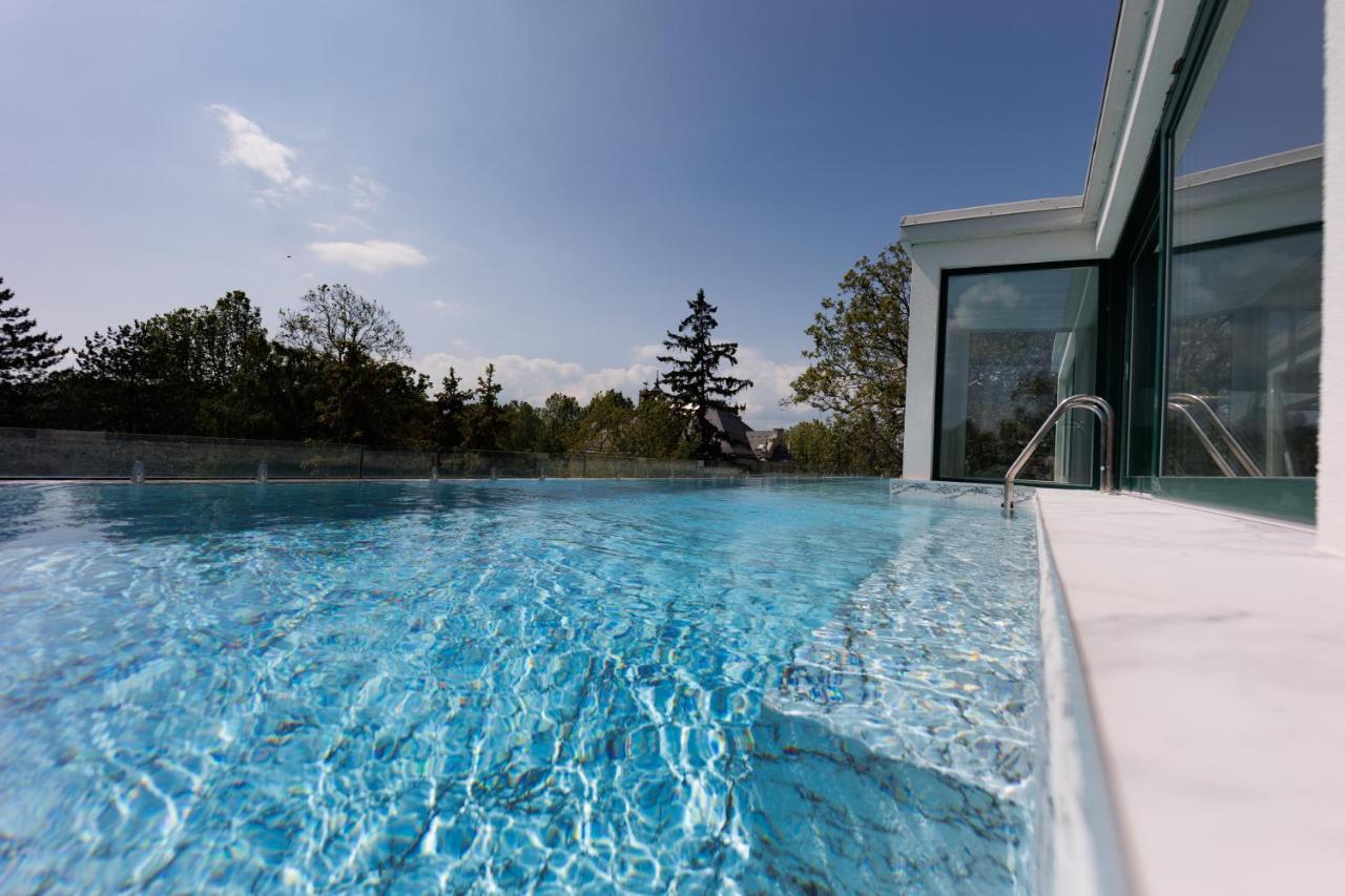 Villa Bauhaus Wellness Apartman 102 Siófok Buitenkant foto