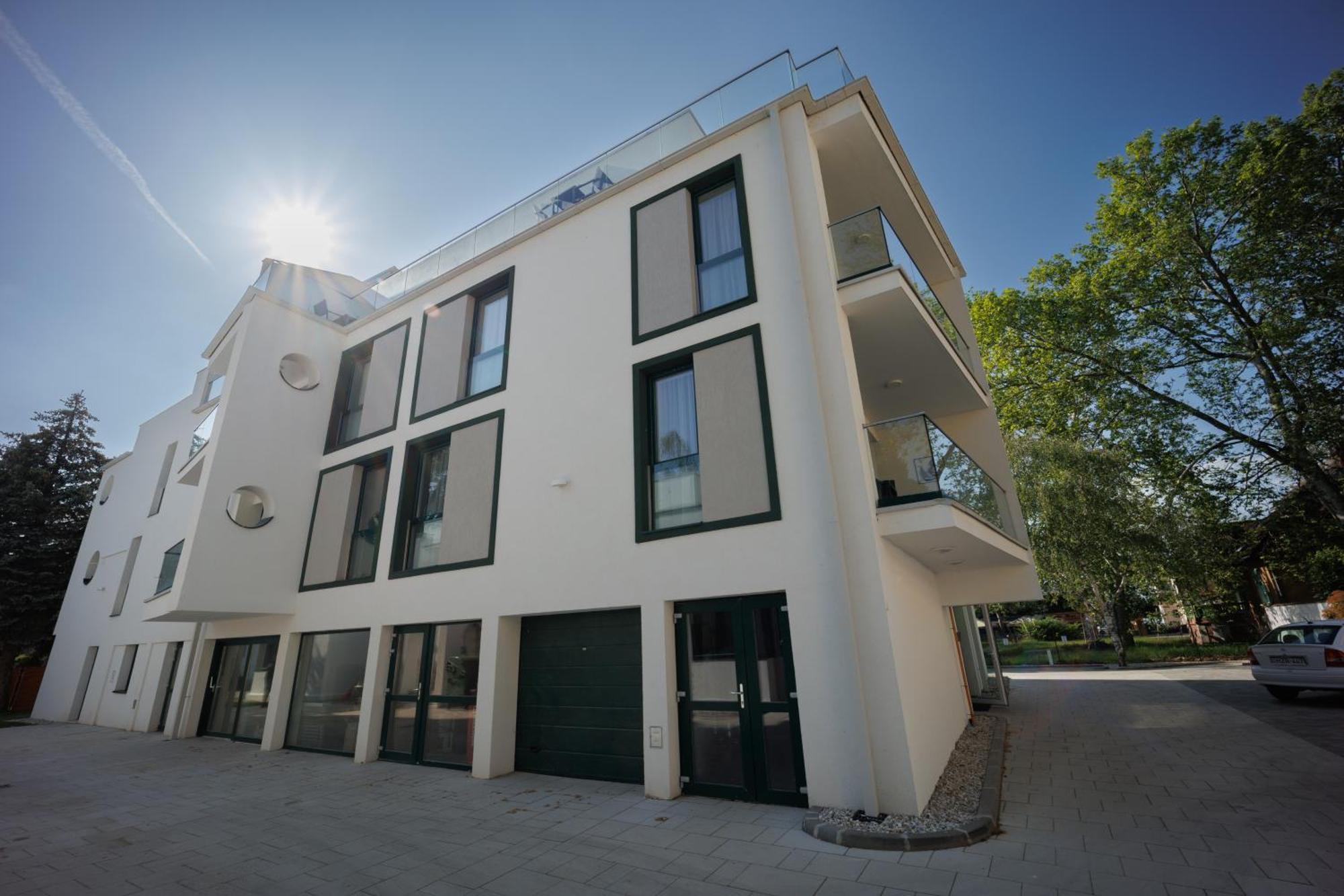 Villa Bauhaus Wellness Apartman 102 Siófok Buitenkant foto